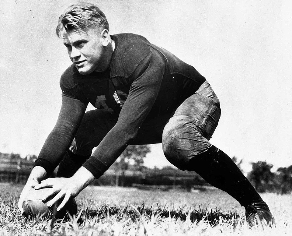 Gerald_Ford_on_field_at_Univ_of_Mich,_1933